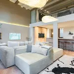 Newly Renovated Luxurious 200 Sqm Loft In Centre Appartement *