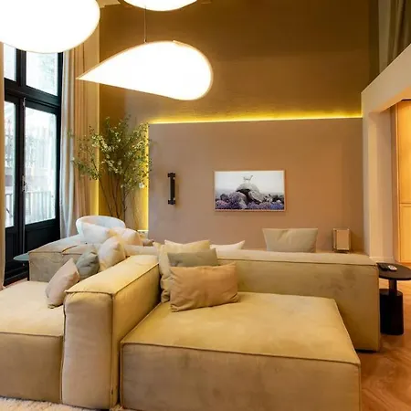 公寓 Newly Renovated Luxurious 200 Sqm Loft In Centre