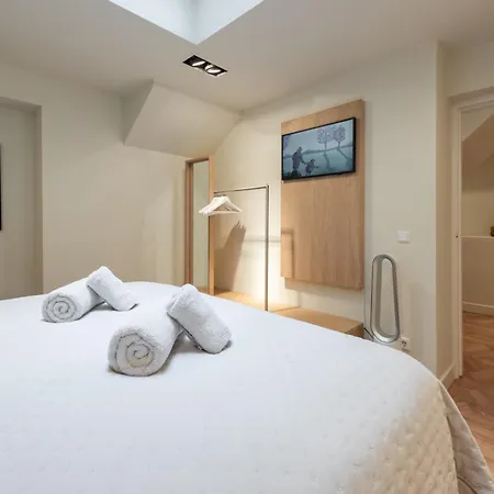 Newly Renovated Luxurious 200 Sqm Loft In Centre Apartment