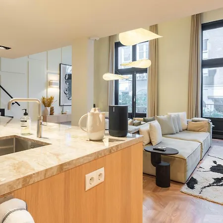 Newly Renovated Luxurious 200 Sqm Loft In Centre *