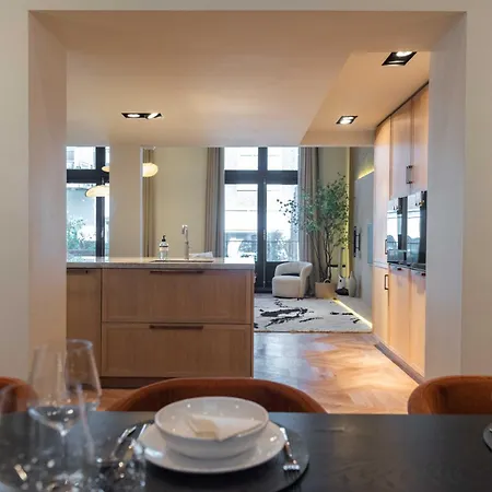 Newly Renovated Luxurious 200 Sqm Loft In Centre