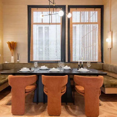 Newly Renovated Luxurious 200 Sqm Loft In Centre *