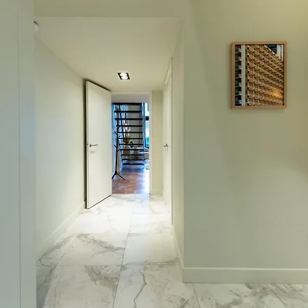 Newly Renovated Luxurious 200 Sqm Loft In Centre Amsterdam